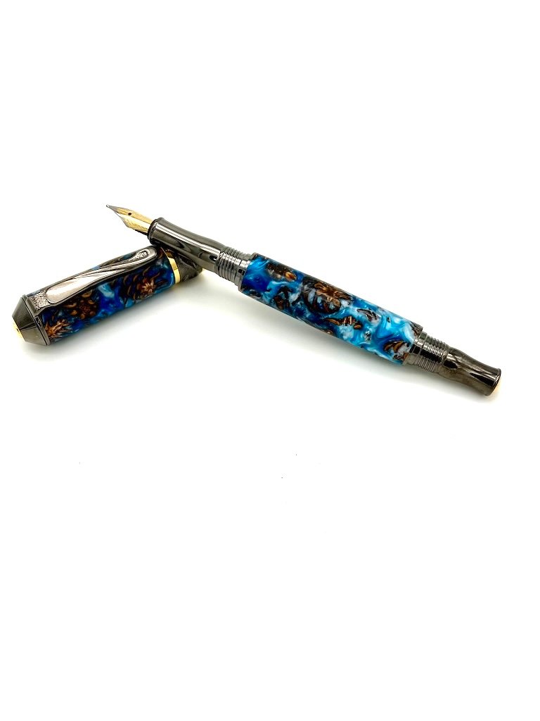 Pine Cone Fountain Pen in Blue Swirl