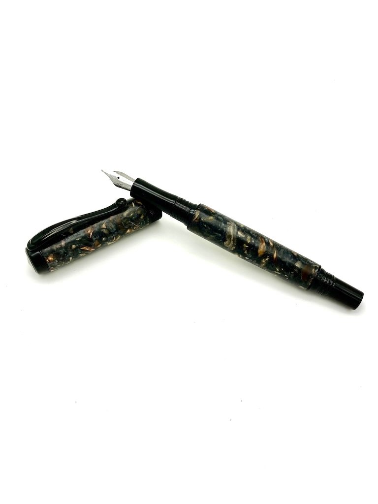 Wood Chips Black Fountain Pen